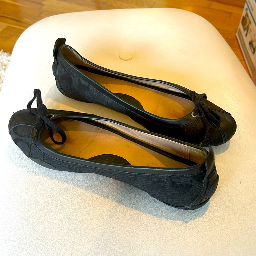 COACH - black, gently used women’s 8.5 flats